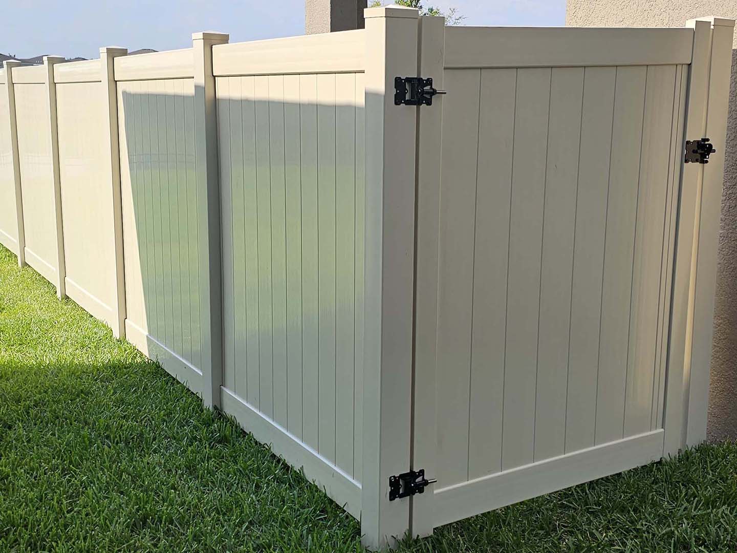 Wood Fence Contractor in Florida