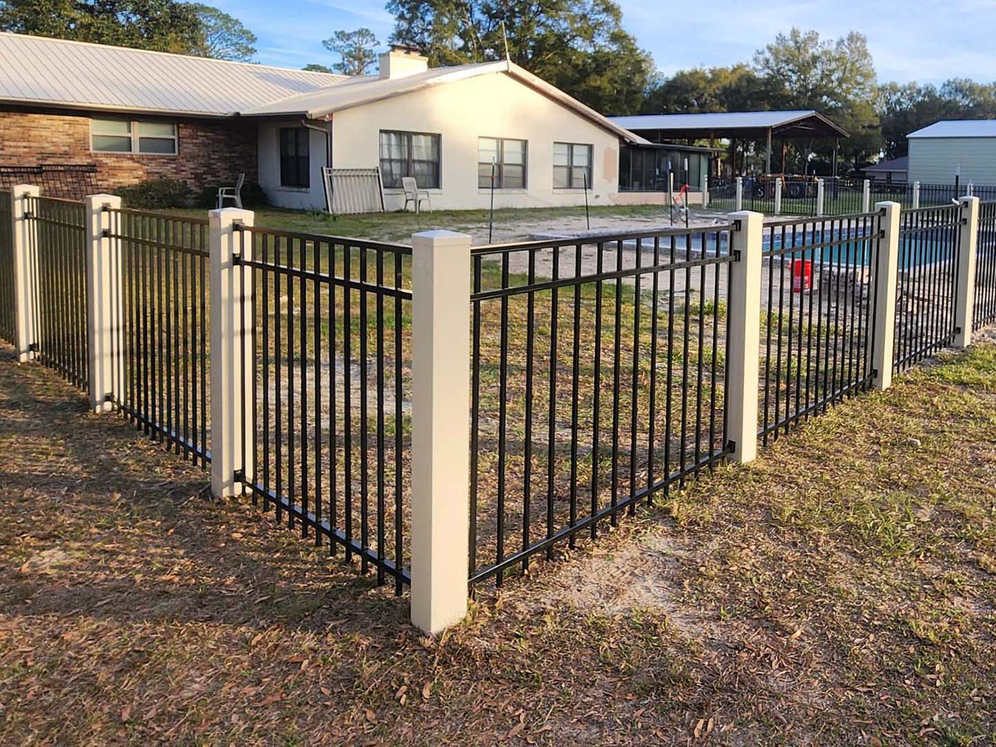 Photo of a Florida aluminum fence