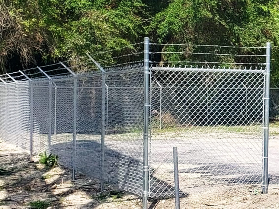 Commercial Chain Link fence contractor in the Ocala Florida area.