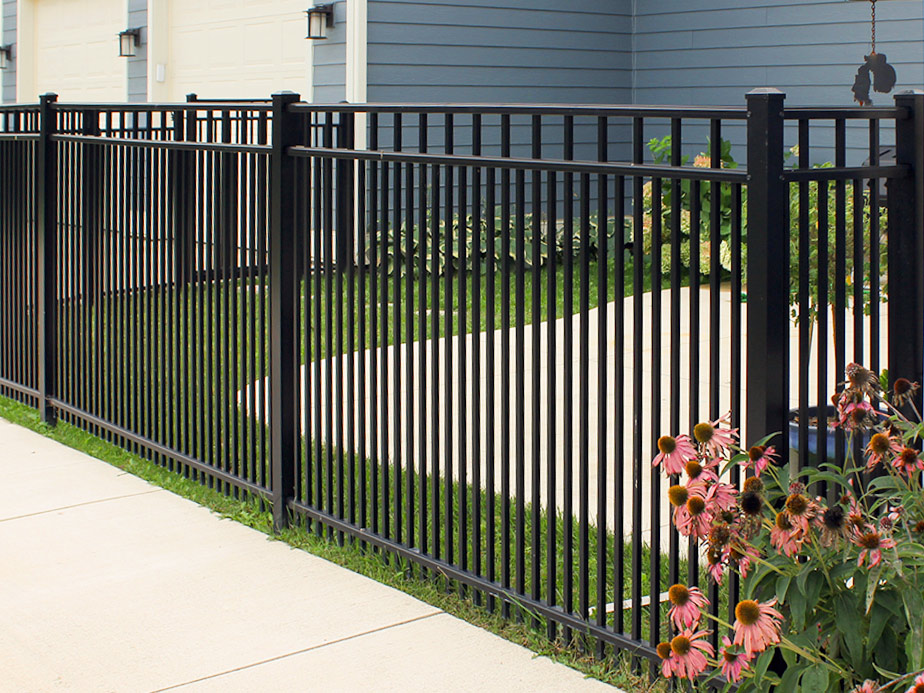 Residential aluminum fence company in the Ocala Florida area.