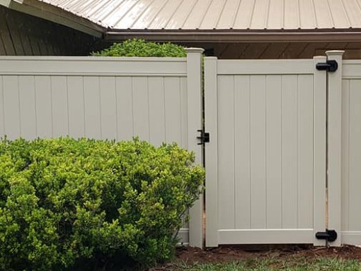 Citrus County Florida vinyl privacy fencing