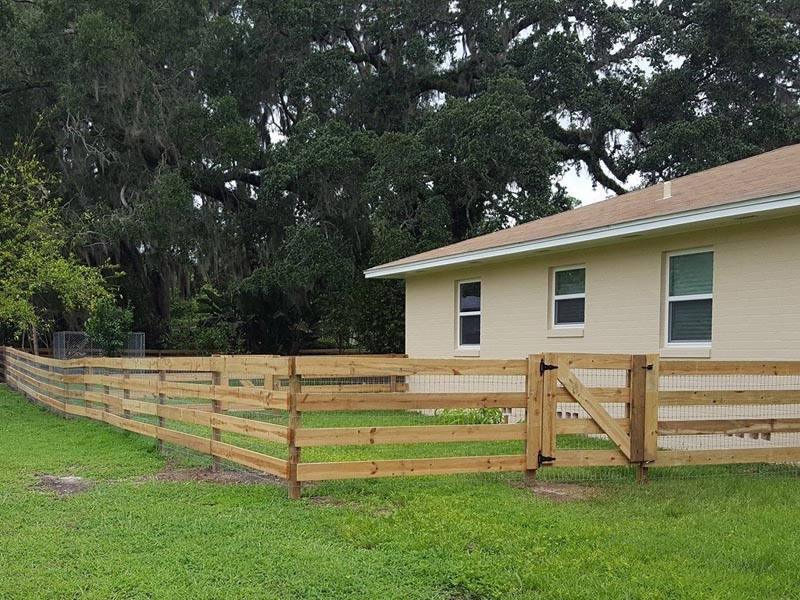 4-Rail Wood Post and Board Fence Contractor in Ocala Florida